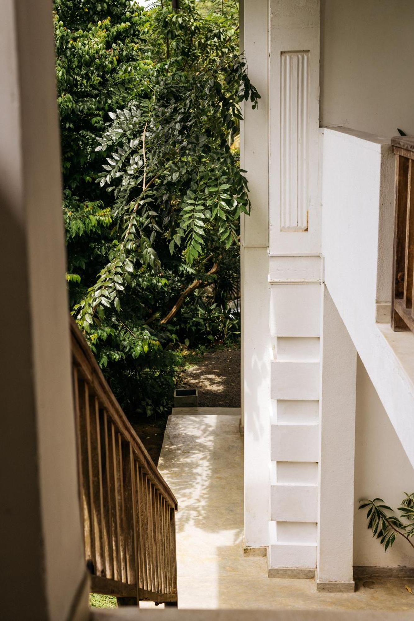 Watu House Hotel Dickwella Exterior photo
