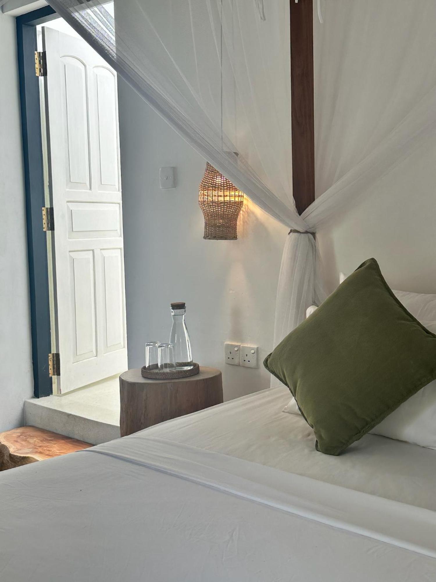 Watu House Hotel Dickwella Room photo
